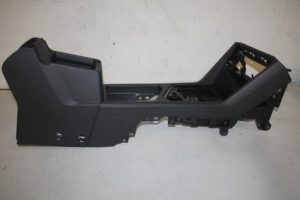 17828947 – 5NM863243A82V – Middenconsoles