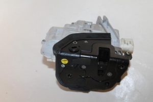 17789855 – 8E0839015AA – Rear door lock mechanism 4-door, left