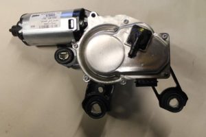 17786973 – 8E9955711E – Ruitenwissermotor achter