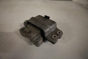 17830452 – 1K0199555L – Gearbox mount