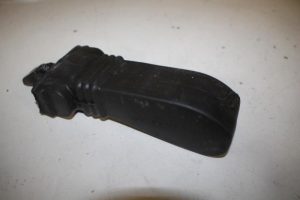 17824127 – 8T8839249C – Deurvanger 4Deurs links-achter