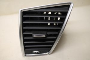 17795927 – 8R1820901JWVF – Luchtrooster Dashboard