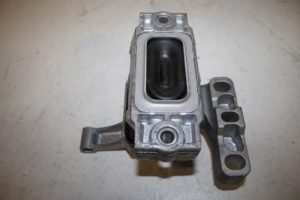 17818684 – 5N0199262G – Motorsteun