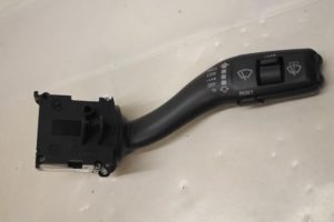 17801316 – 4E0953503F4PK – Ruitenwis Schakelaar