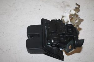 17805401 – 8R0827505 – Tailgate lock mechanism