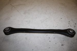 17825023 – 8W0501530D – Spoorstang rechts