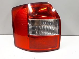 20348231 – 8E9945095 – Achterlicht links