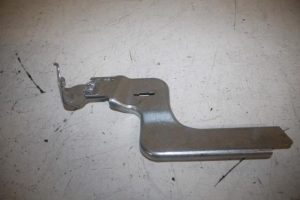 17808923 – 4G9864200A – Steun (diversen)