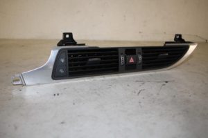 17823969 – 4G1820951J6PS – Luchtrooster Dashboard