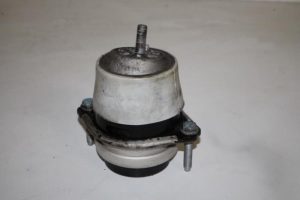 17825629 – 7L8199131A – Motorsteun