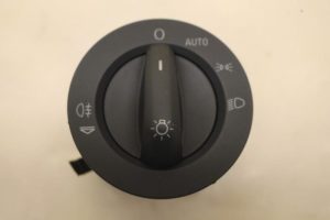 17800941 – 4L1941531B5PR – Licht Schakelaar