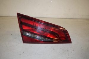 17830214 – 8V4945093 – Achterlicht links