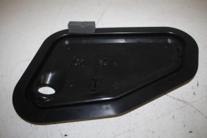 17815530 – 4M0839915B – Deurplaat 4Deurs links-achter