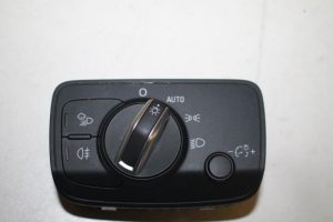 17819928 – 8V0941531AR5PR – Licht Schakelaar