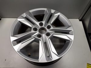 19735404 – 81A601025AJ – Velg