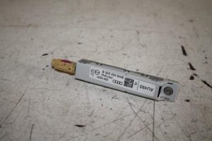 17810940 – 8W8035225B – Antenne Versterker