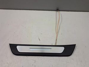 20473870 – 4K0947423 – Einstiegleiste links