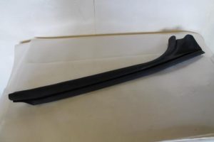 17792243 – 8F0831721D – Portierrubber 2Deurs links