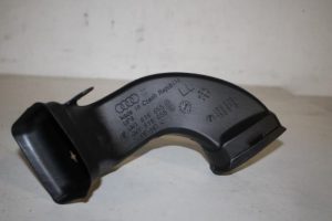 17818226 – 4M1819655D – Air funnel