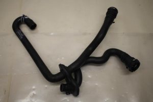 17800638 – 4G1819350BJ – Radiator hose