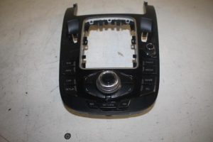 17806203 – 8T0919609FWFX – Regeleinheit Multi Media