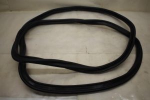 17798921 – 4H0827705B – Achterkleprubber