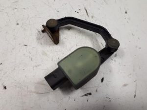 18744327 – 4F0616572D, 4F0505465M – Xenon hoogteregelaar