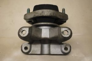 17801040 – 8E0399115F – Gearbox mount