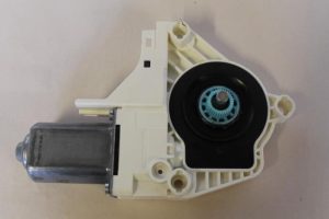 17791224 – 8K0959801B – Door window motor