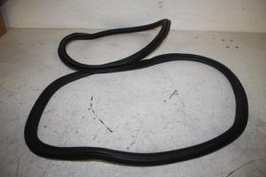 17812652 – 80A833721 – Portierrubber 4Deurs rechts-achter
