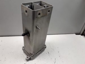 18811383 – 4H0805110TA, 4H0805120B – Chassis bar, front