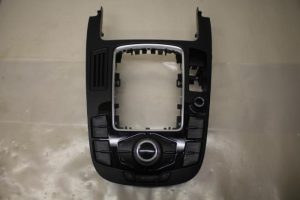 17801352 – 8T0919609WFX – Regeleinheit Multi Media