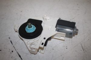 17808831 – 8K0959811A – Raammotor Portier