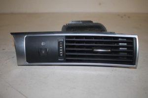 17803935 – 4F2820902DH77 – Luftgitter Armaturenbrett