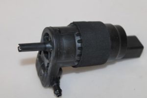 17791868 – 8K9955647 – Ruitensproeierpomp voor