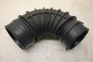 17796565 – 057129627B – Air intake hose