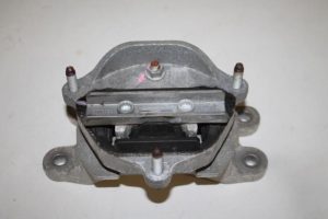 17825646 – 8K0399151CN – Gearbox mount