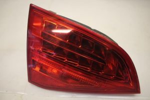 17801403 – 8K9945093B – Taillight, left