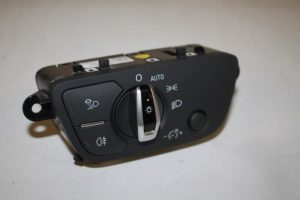 17820210 – 4M0941531AA5PR – Licht Schakelaar