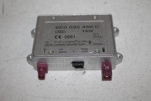 17803930 – 8E0035456C – Radioverstärker