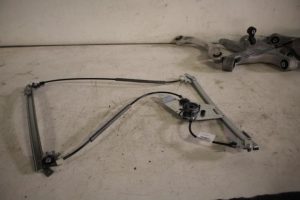 17831526 – 4B0837461C – Ruitmechaniek 4Deurs links-voor