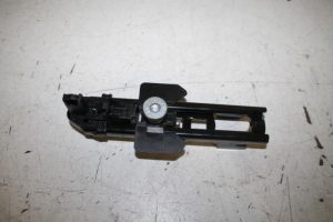 17811114 – 8T8857833 – Gurthöhenverstellung vorne links