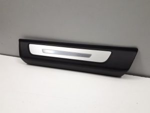 19388693 – 4M0947417 – Afdeklijst dorpel links