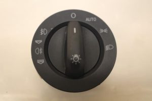 17800947 – 4F1941531D5PR – Licht Schalter