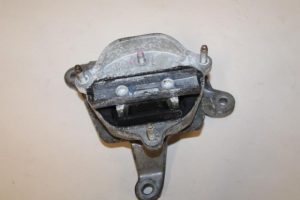 17791434 – 8K0399151CD – Gearbox mount