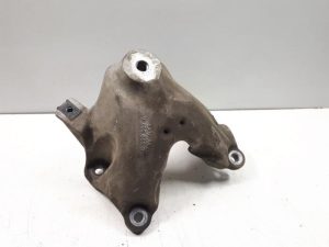 21701530 – 4KE599307A – Stütze (sonstige)