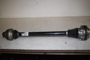17807799 – 8R0501203C – Aandrijfas links-achter