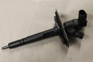 17786999 – 057130276G – Einspritzdüse (Diesel)