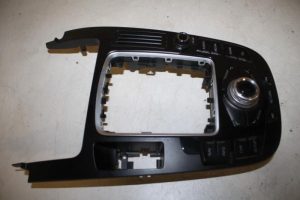 17821368 – 8T0919609FWFX – Regeleinheit Multi Media