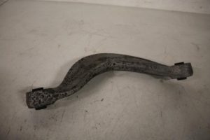 17818822 – 8K0505324H – Draagarm boven rechts-achter